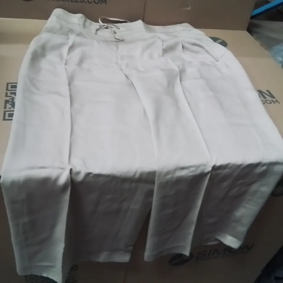 BOXED BRAND NEW APPROXIMATELY 14 ANTHOLOGY TROUSERS CREAM SIZE 24