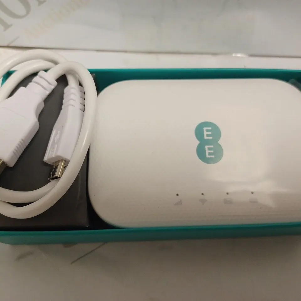 EE MINI HUB HALO - EE71