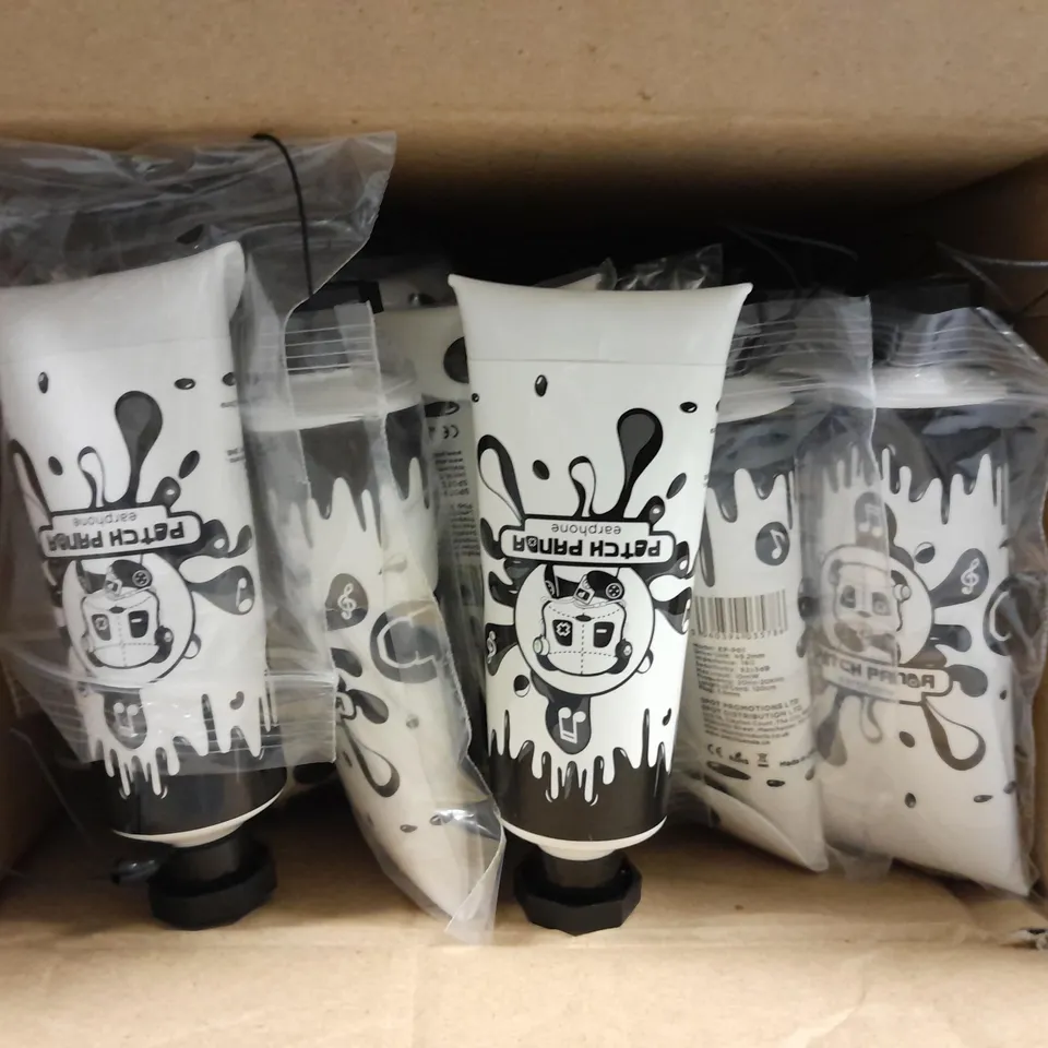 LARGE QUANTITY OF OBJECT EARPHONES (EP-P01) IN WHITE