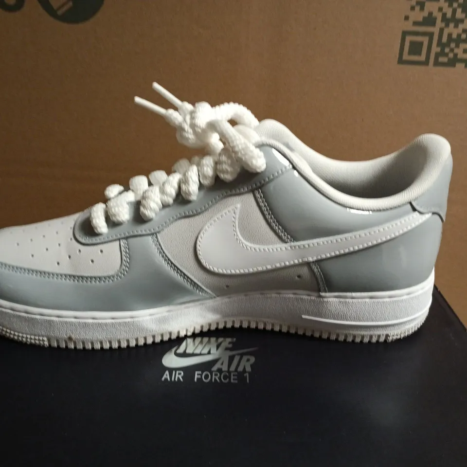 NIKE AIR FORCE 1 LV8 WOLF GREY/WHITE – MEN’S TRAINERS, UK 10