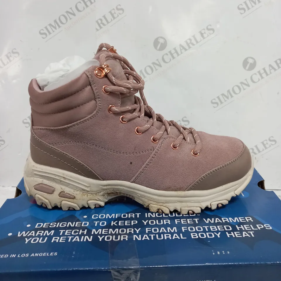 SKECHERS BLUSH SUEDE BOOTS - SIZE 3 HALF