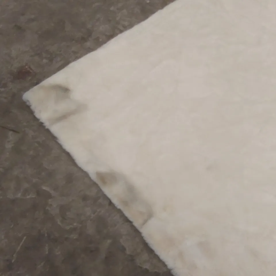 QUALITY DESIGNER AREA RUG - APPROXIMATELY 200 x 200cm