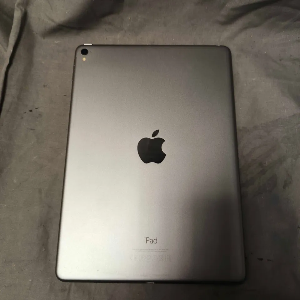 APPLE IPAD PRO TABLET - A1673