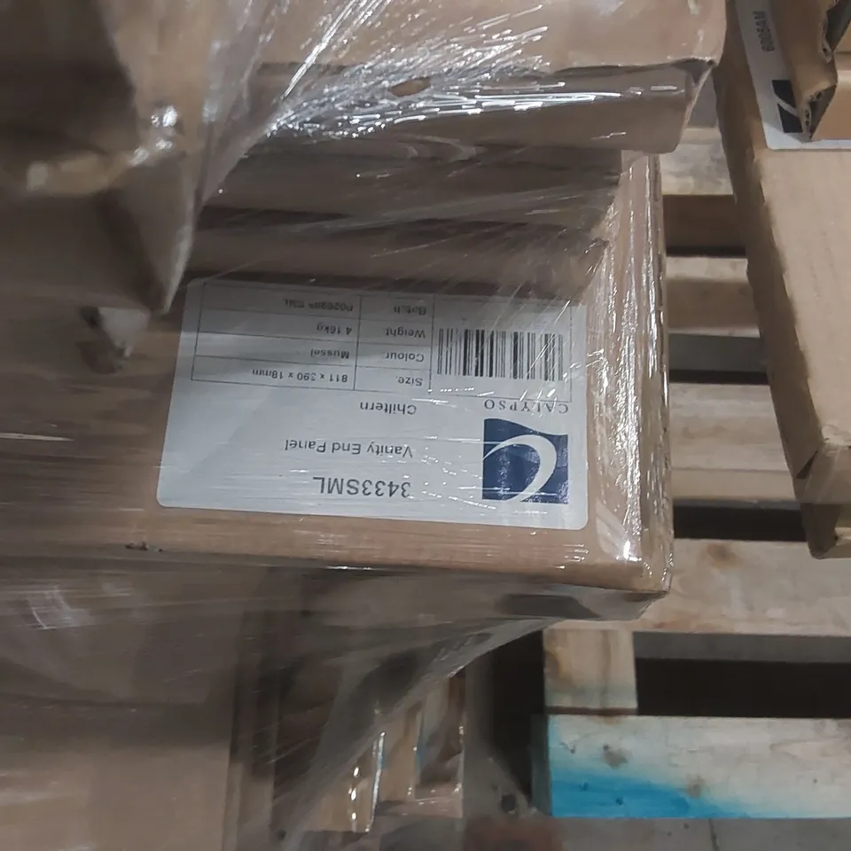 PALLET CONTAINING A LARGE QUANTITY OF ASSORTED BATHROOM FURNITURE PANELS INCLUDING: CHILTERN BASE DOORS, VANITY END PANELS, TALL WALL END/INFILL PANEL, PULL OUT TOILET ROLL HOLDER ECT