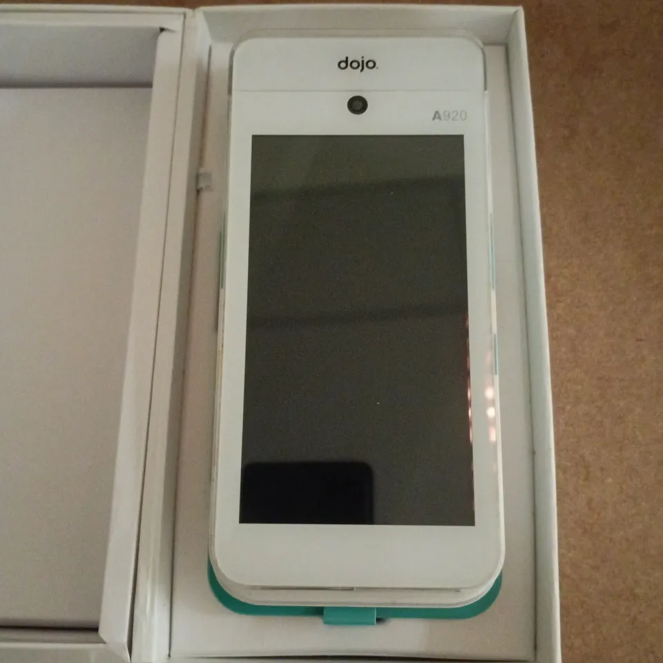 BOXED DOJO GO A920