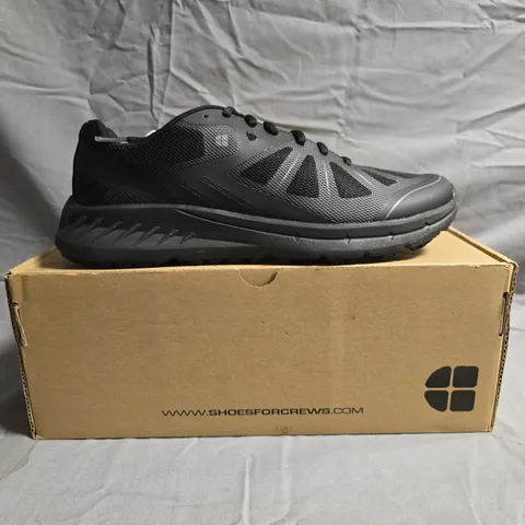 BOXED PAIR OF SHOES FOR CREWS ENDURANCE II TRAINERS IN BLACK SIZE UK 8