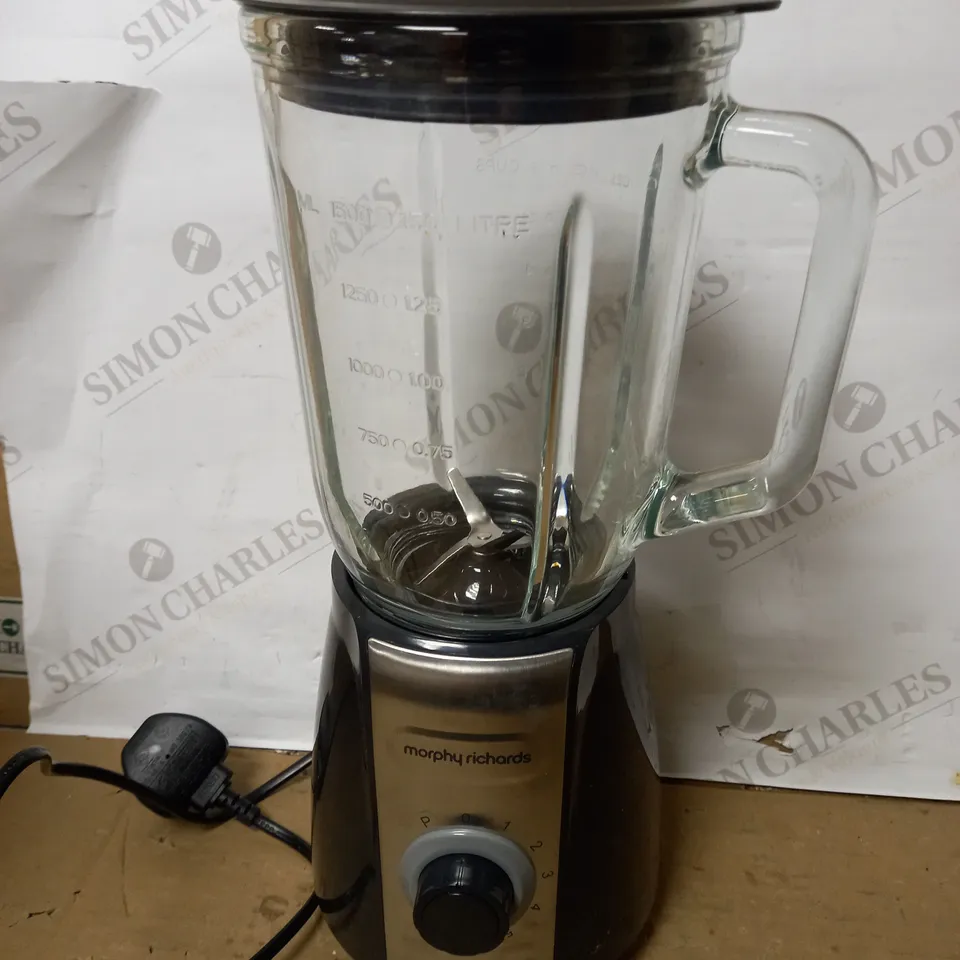 MORPHY RICHARDS TOTAL CONTROL GLASS TABLE BLENDER 