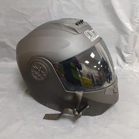 ORZ MOTORCYCLE HELMET IN MATT BLACK - MEDIUM