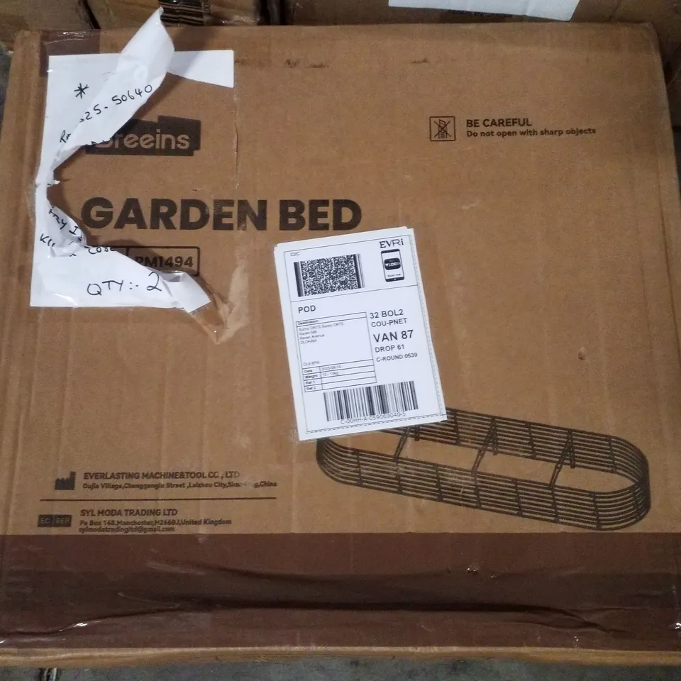 BOXED BREEINS GARDEN BED