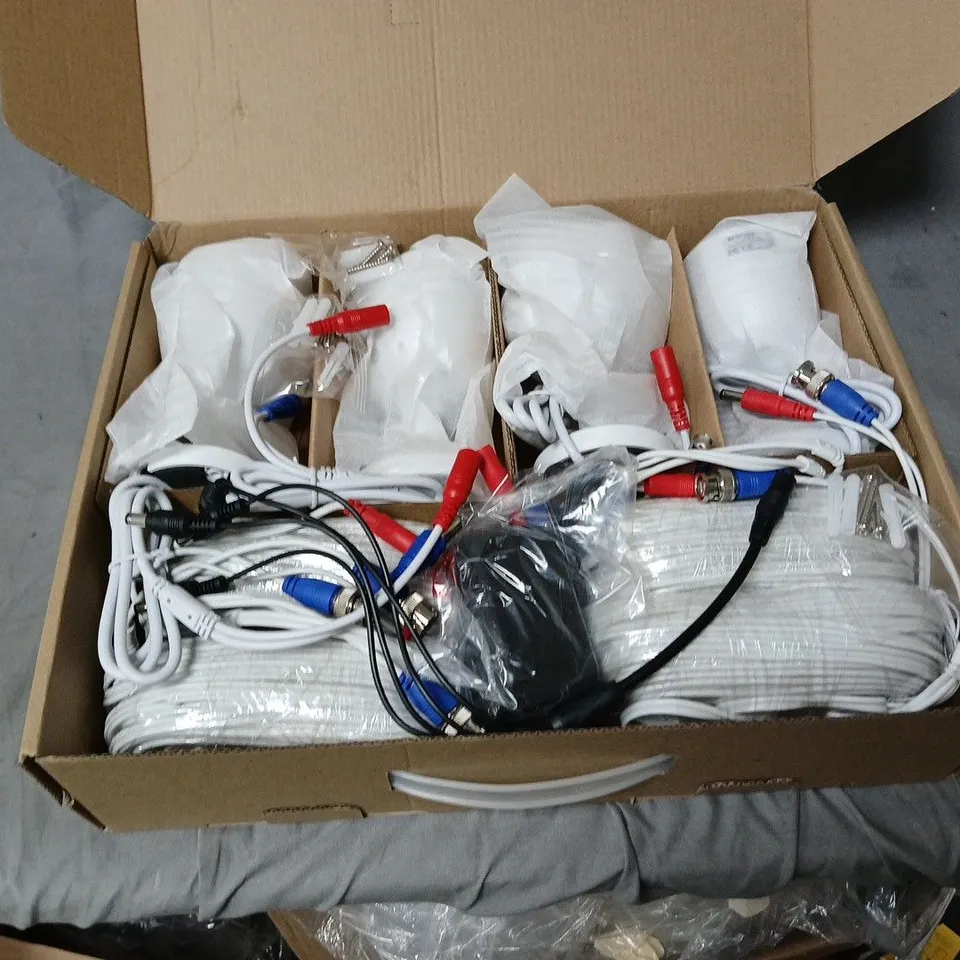 SWANN CCTV CAMERA KIT WITH CABLES – WHITE DOME CAMERA