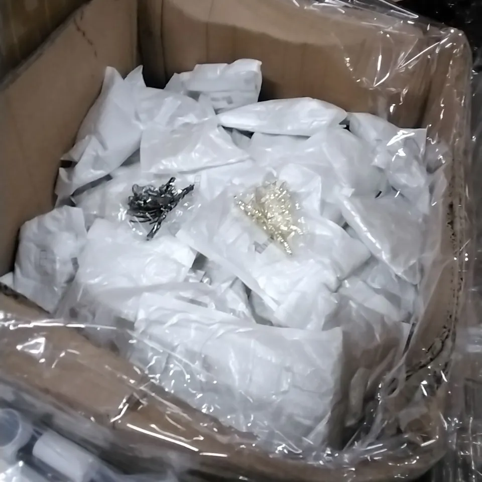 PALLET OF HOUSEHOLD ITEMS TO INCLUDE GARDEN HOSE, BAGGED BUTTERFLY HAIR CLIPS , PICASSO TILES, ULTRAVIOLET DISINFECTION LAMP AND OTHER ASSORTED ITEMS...