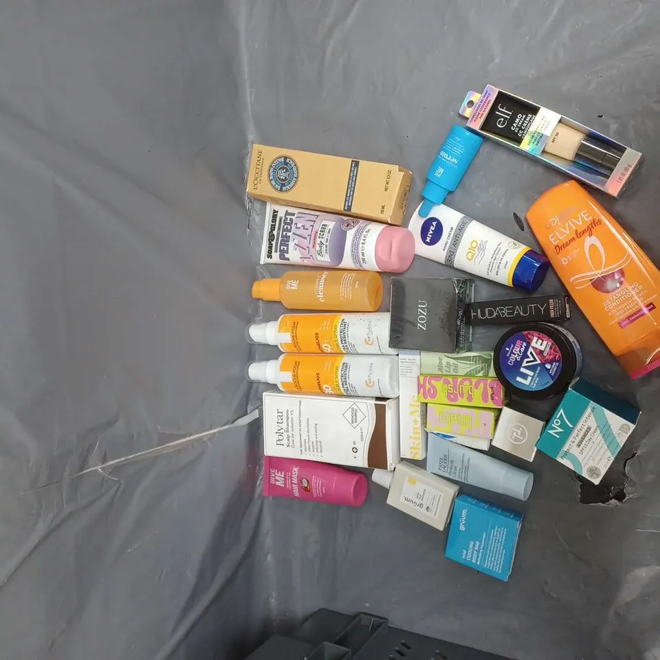 BOX OF APPROXIMATELY 12 ASSORTED COSMETIC ITEMS TO INCLUDE -GIVE ME HAIR MASK- ELIVE CONDITIONER - HUDA BEAUTY ETC.