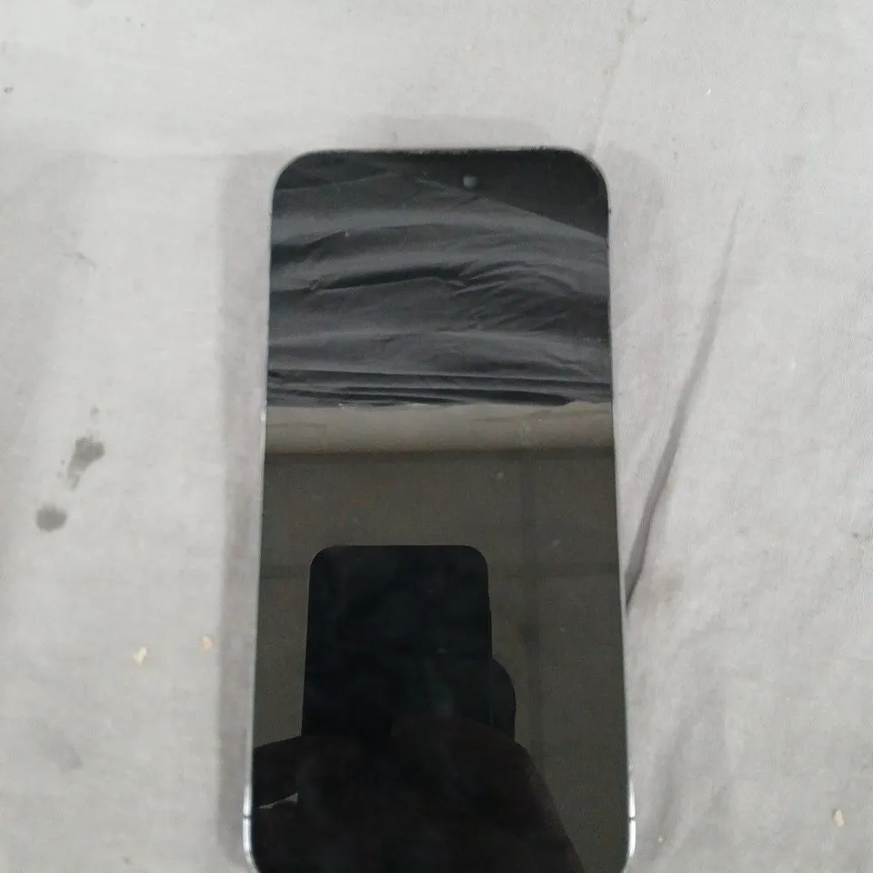 APPLE IPHONE - BOXED