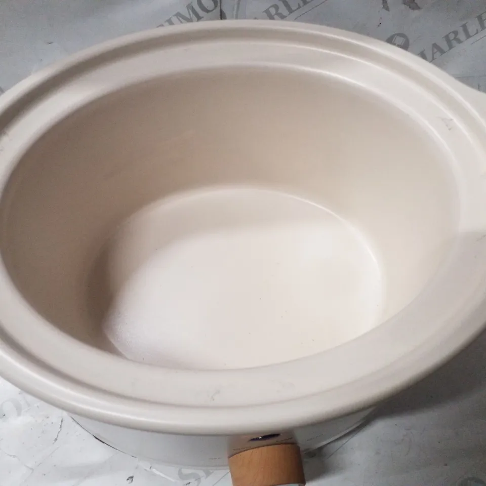 BOXED SWAN 3.5L SLOW COOKER - COTTON WHITE