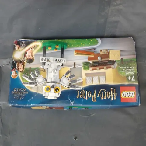 BOXED LEGO HARRY POTTER HEDWIG AT 4 PRIVET DRIVE - 76425