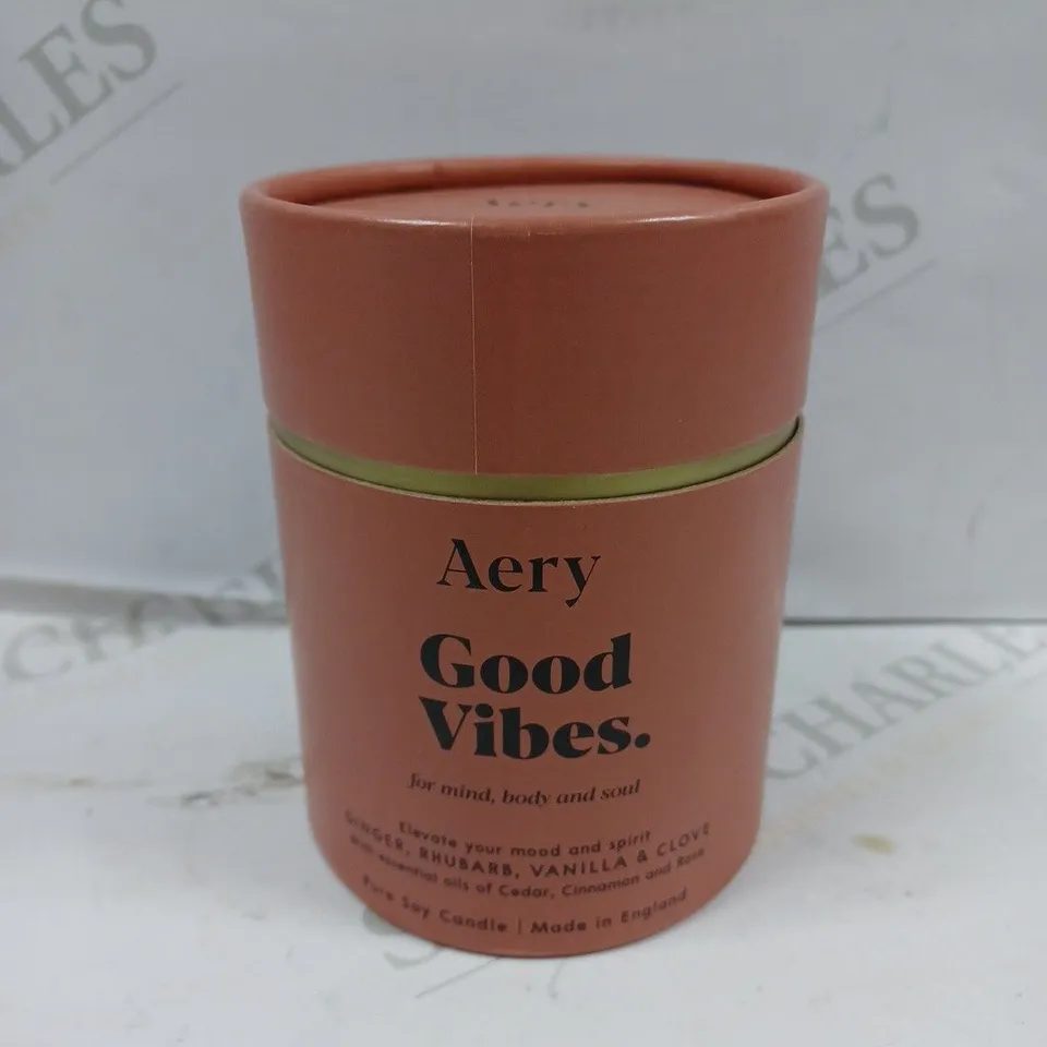 BOXED AVERY GOOD VIBES PURE SOY CANDLE, SCENTED WITH GINGER, RHUBARB, VANILLA & CLOVE - COLLECTION ONLY