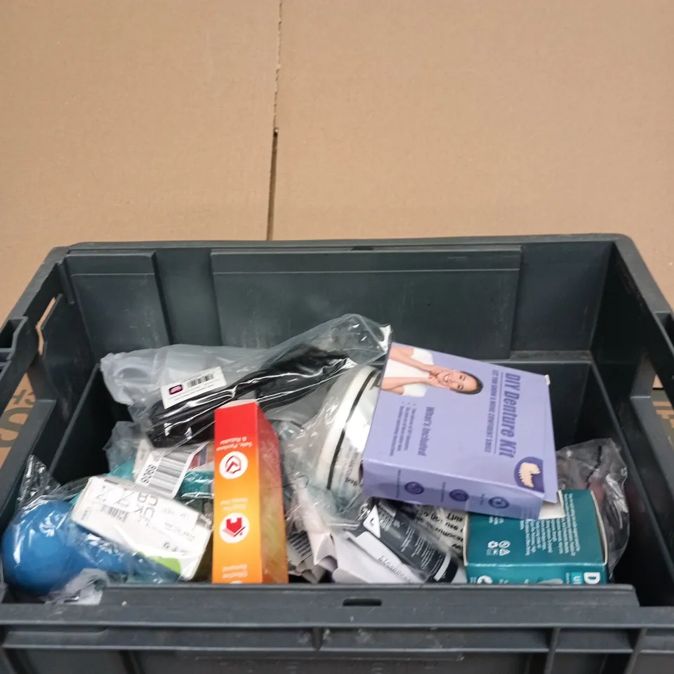 TOTE OF APPROXIMATELY 10 ASSORTED ITEMS INCLUDING HBESTY JONIT RELIEF CREAM, DIY DENTURE KIT AND FANICER TEETH WHITENING PEN