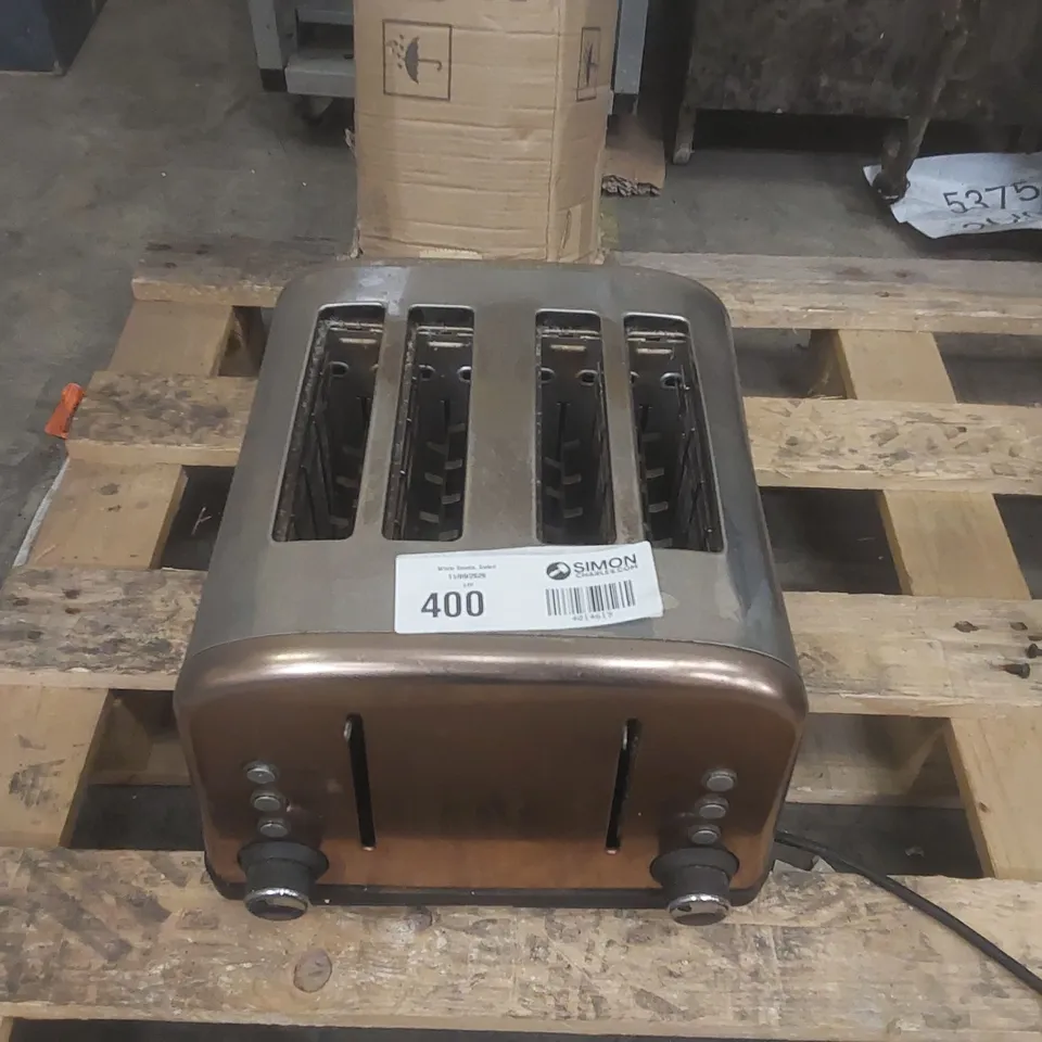 4-SLICE TOASTER