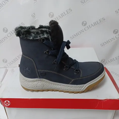 BOXED PAIR OF RIEKER WARM HIKING BOOTS, NAVY - SIZE 6