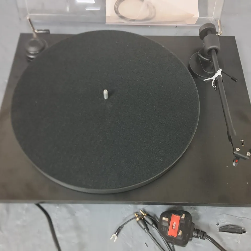 PROJECT PRIMARY E BLACK TURNTABLE