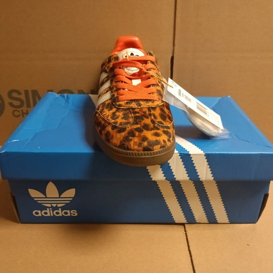 BOXED PAIR OF ADIDAS SAMBA TRAINERS IN ANIMAL PRINT SIZE UK 5