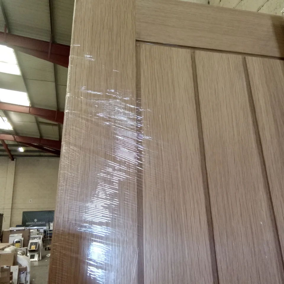 PACKAGED GEOM 762MM X 1981MM COTTAGE OAK VENEER INTERNAL DOOR DOOR