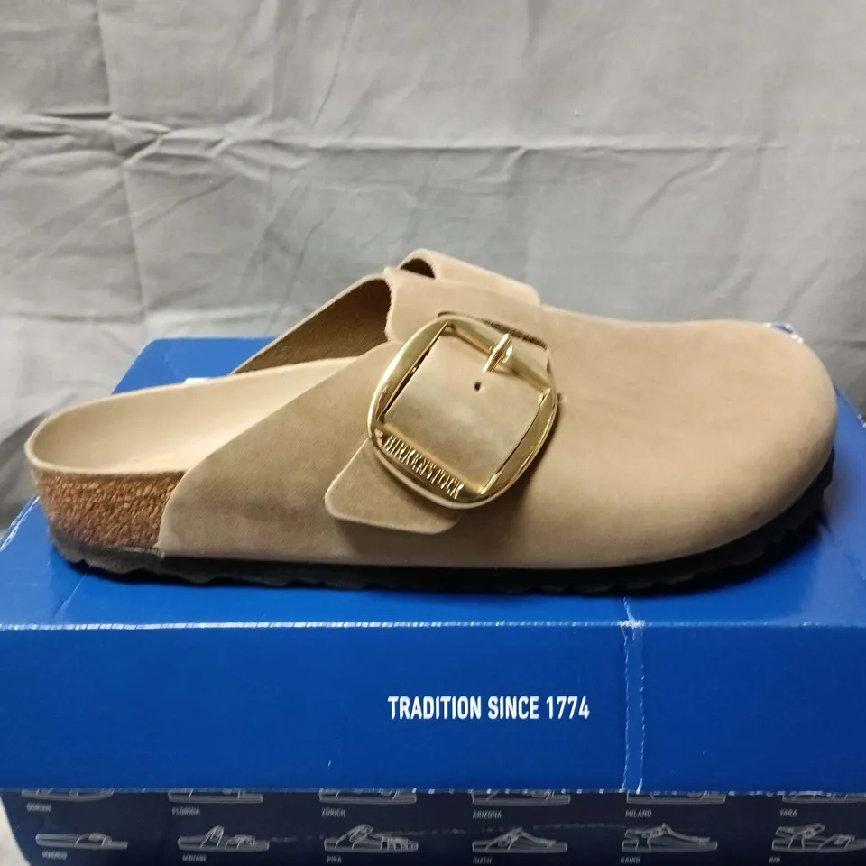 BOXED PAIR OF BIRKENSTOCK BOSTON BIG BUCKLE CLOGS IN SAND - SIZE 40