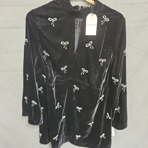 MONSOON LONG SLEEVE VELVET DRESS WITH BEADED BOW DETAIL IN BLACK SIZE 22