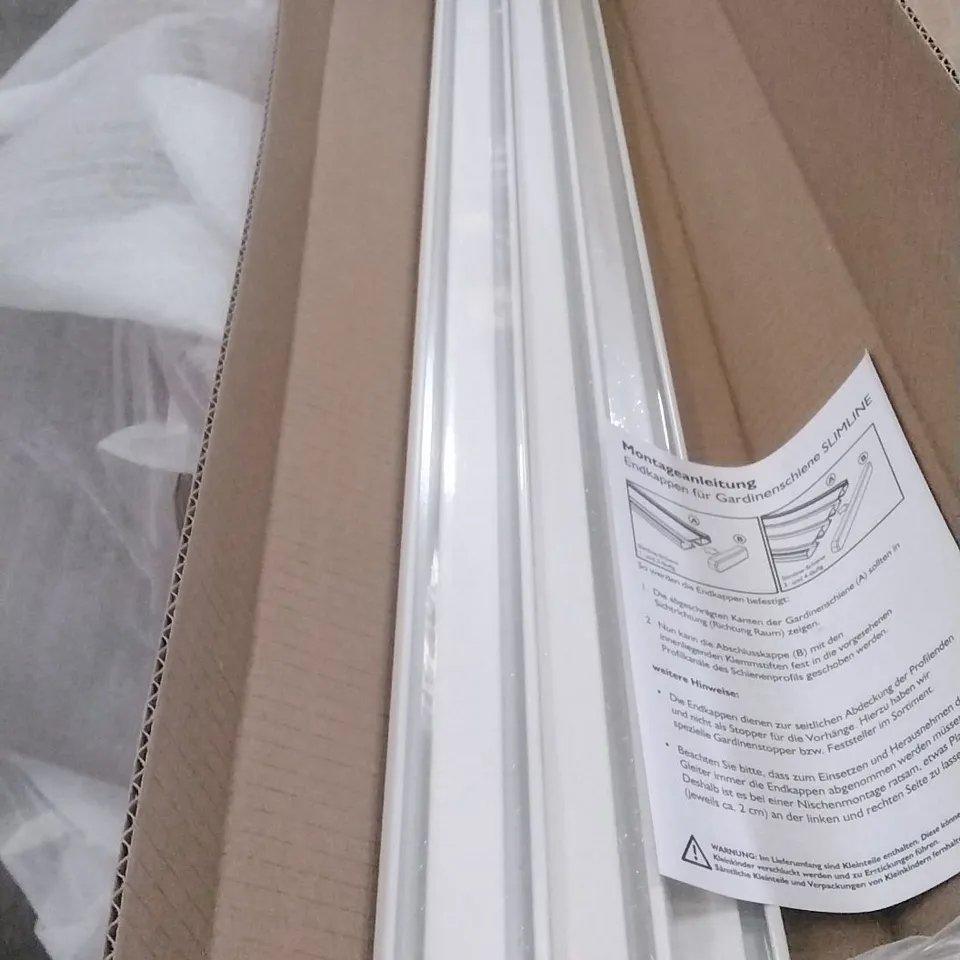 BOXED VENTANNA CURTAIN TRACK IN WHITE 