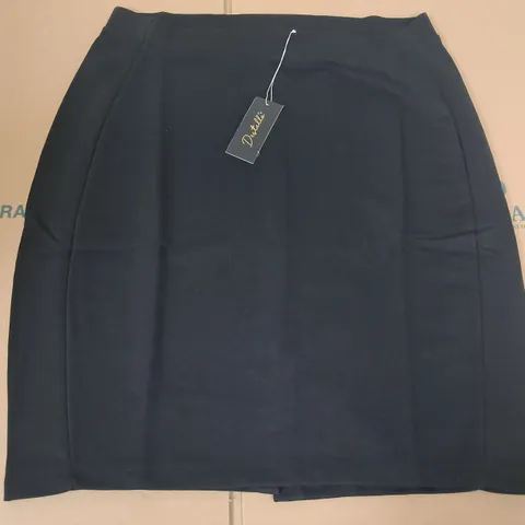 LOT OF 4 BRAND NEW DESTELLO BLACK SKIRTS - UK 16