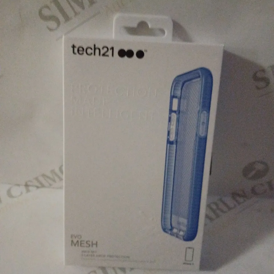 APPROXIMATELY 79 BRAND NEW BOXED TECH 21 EVO MESH IPHONE BLUE PHONE CASES