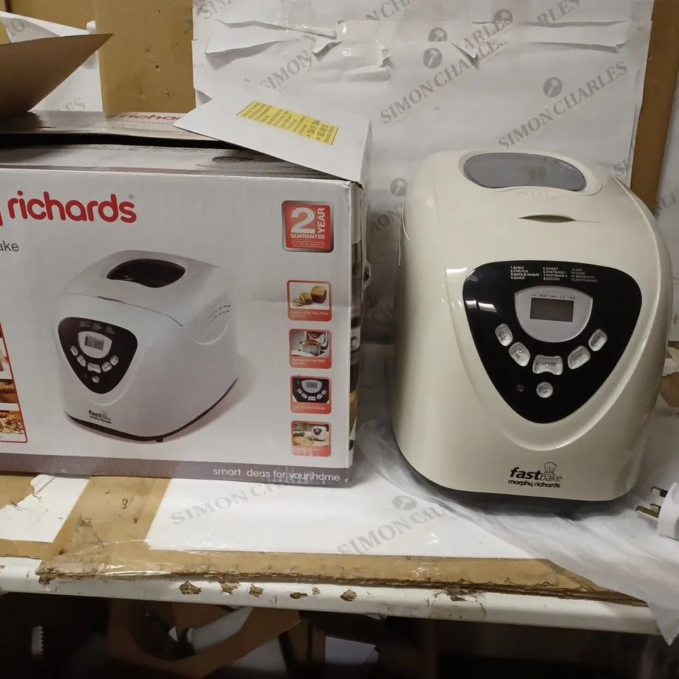 MORPHY RICHARDS MULTI-USE FASTBAKE BREADMAKER