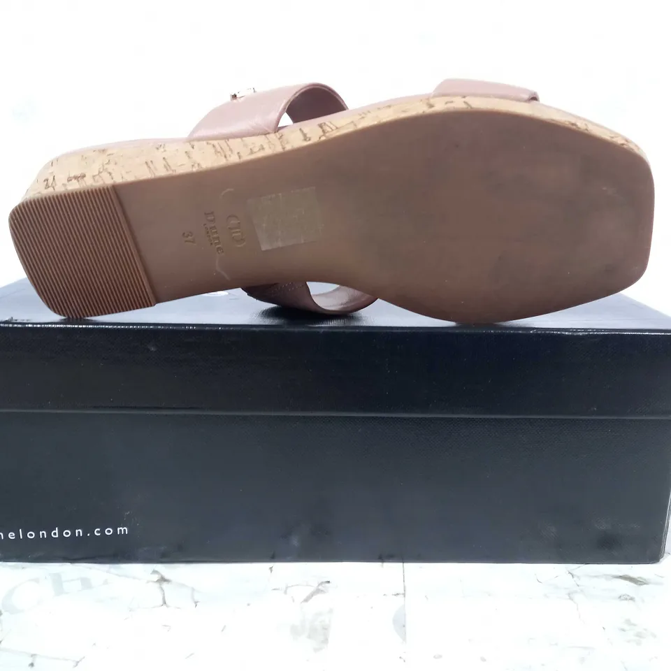 BOXED PAIR OF DUNE LONDON LOW WEDGE SANDALS IN PINK EU SIZE 37