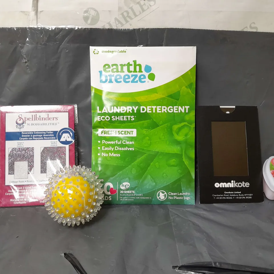 BOX OF APPROXIMATELY 14 ASSORTED ITEMS TO INCLUDE -JOLLY DOGGY BALL , EARTH BREEZE LAUDRY DETERGENT ECO SHEETS , SPELLBINDERS ETC