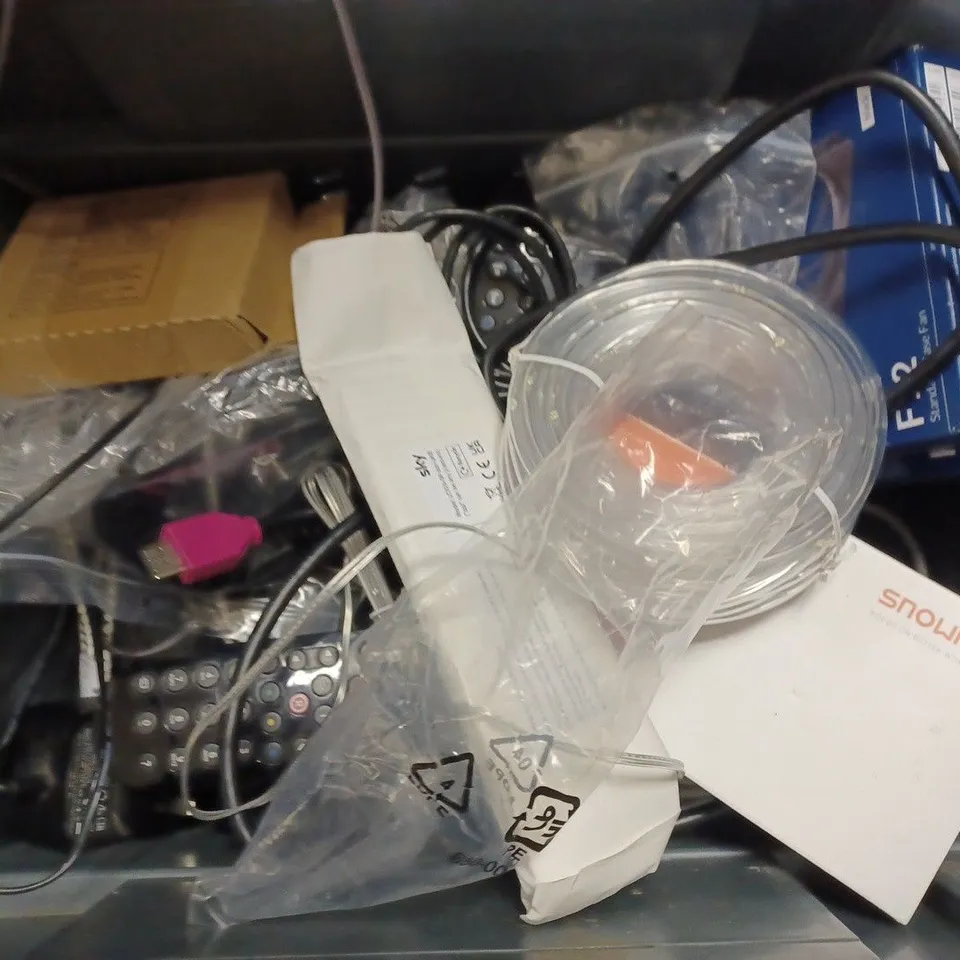 BOX OF APPROX 16 ASSORTED ITEMS TO INCLUDE - SKY TV REMOTE - LOGI WIRELESS MOUSE - ARCTIC F12 STANDARD CASE FAN