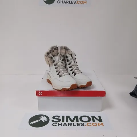 OUTLET RIEKER WATER-RESISTANT HIKER BOOT - UK 3.5