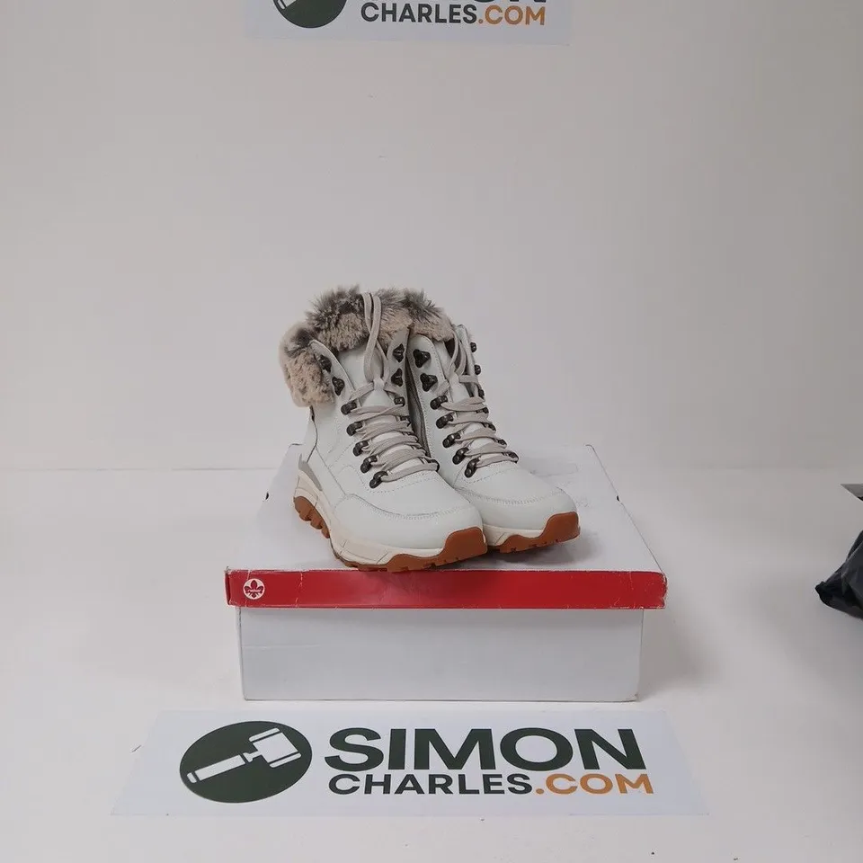 OUTLET RIEKER WATER-RESISTANT HIKER BOOT - UK 3.5