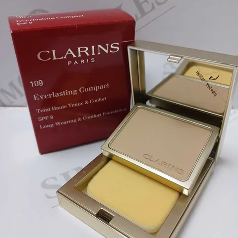 CLARINS EVERLASTING COMPACT FOUNDATION SPF 9 - #109 WHEAT