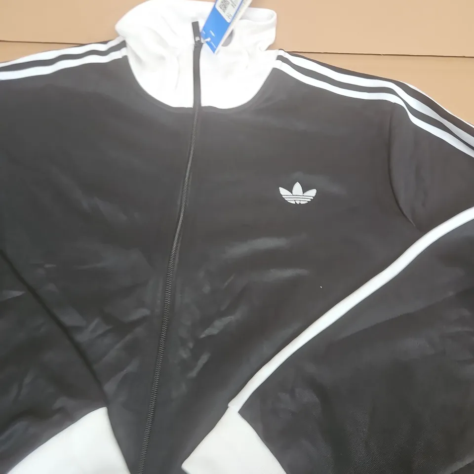 ADIDAS ORIGINALS TRACK JACKET – SIZE XL