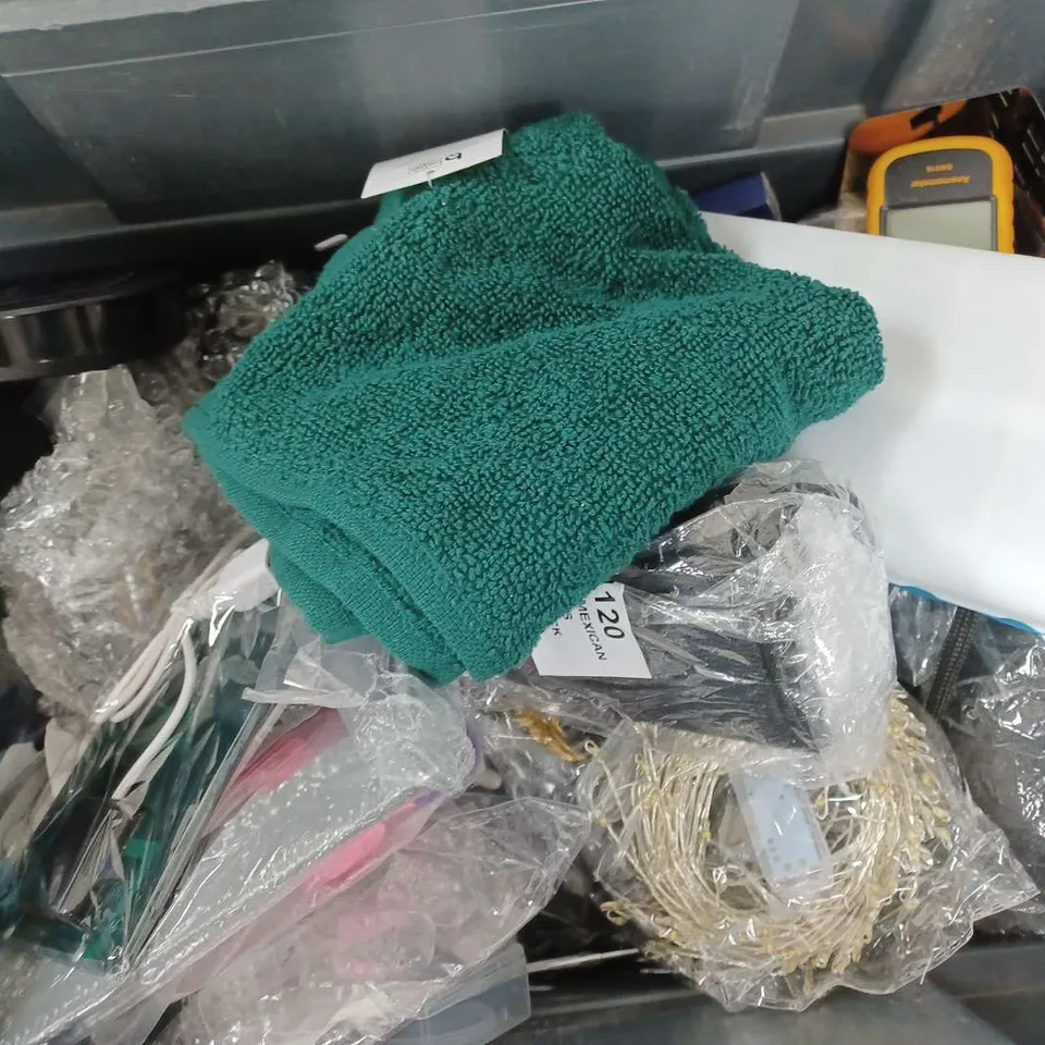 APPROXIMATELY 20 ASSORTED PRODUCTS TO INCLUDE KILROCK SERVICE-PRO WASHING MACHINE CLEANER, COMBI LOCK & LOOP, HANGING STRIPS, TOGETHER FREESTANDING SIGN