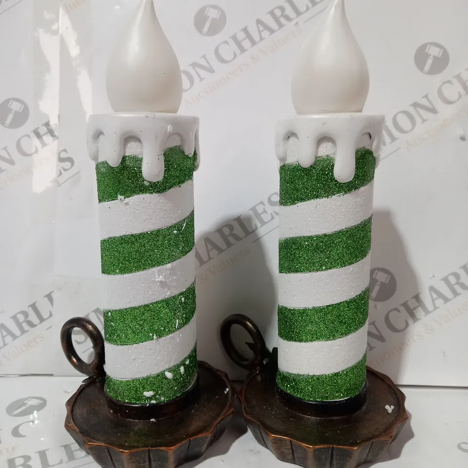 BOXED MR CHRISTMAS SET OF 2 RESIN CHAMBER CANDLE STICKS IN GREEN & WHITE