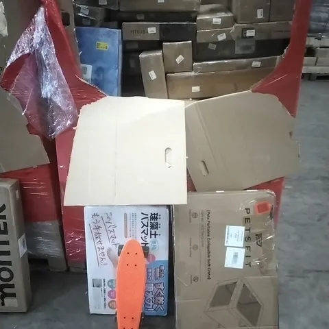 A PALLET CONTAINING ASSORTED HOUSEHOLD GOODS AND PRODUCTS TO INCLUDE; PORTABLE SOFT CRATE, SKATEBOARD, TV WALL MOUNT BOXED FURNITURE ETC