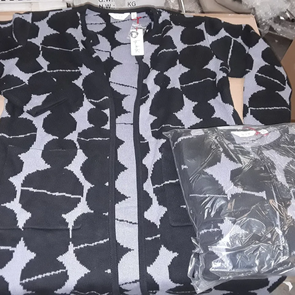 LOT OF APPROXIMATELY 8 BAGGED AS NEW BDL JACQUARD CARDIGANS IN GREY/BLACK - ALL SIZE LRG
