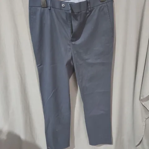 CHARLES TYRWHITT NAVY SLIM FIT ULTIMATE NON-IRON CHINOS – SIZE 34W / 32L