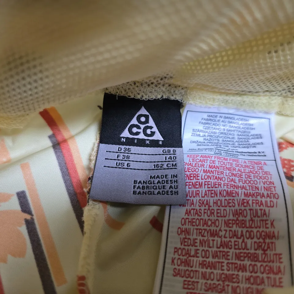 NIKE ACG WOMEN’S LOW RISE PALM PRINT SHORTS – UK 8