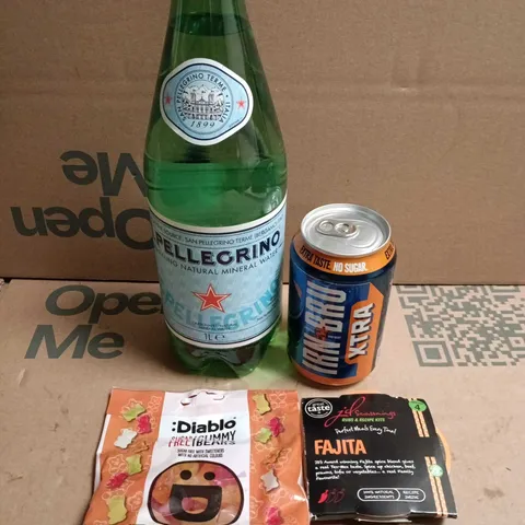 APPROXIMATELY 8 ASSORTED FOOD/DRINK PRODUCTS TO INCLUDE IRN BRU, DIABLO SWEETS, FAJITA ETC 