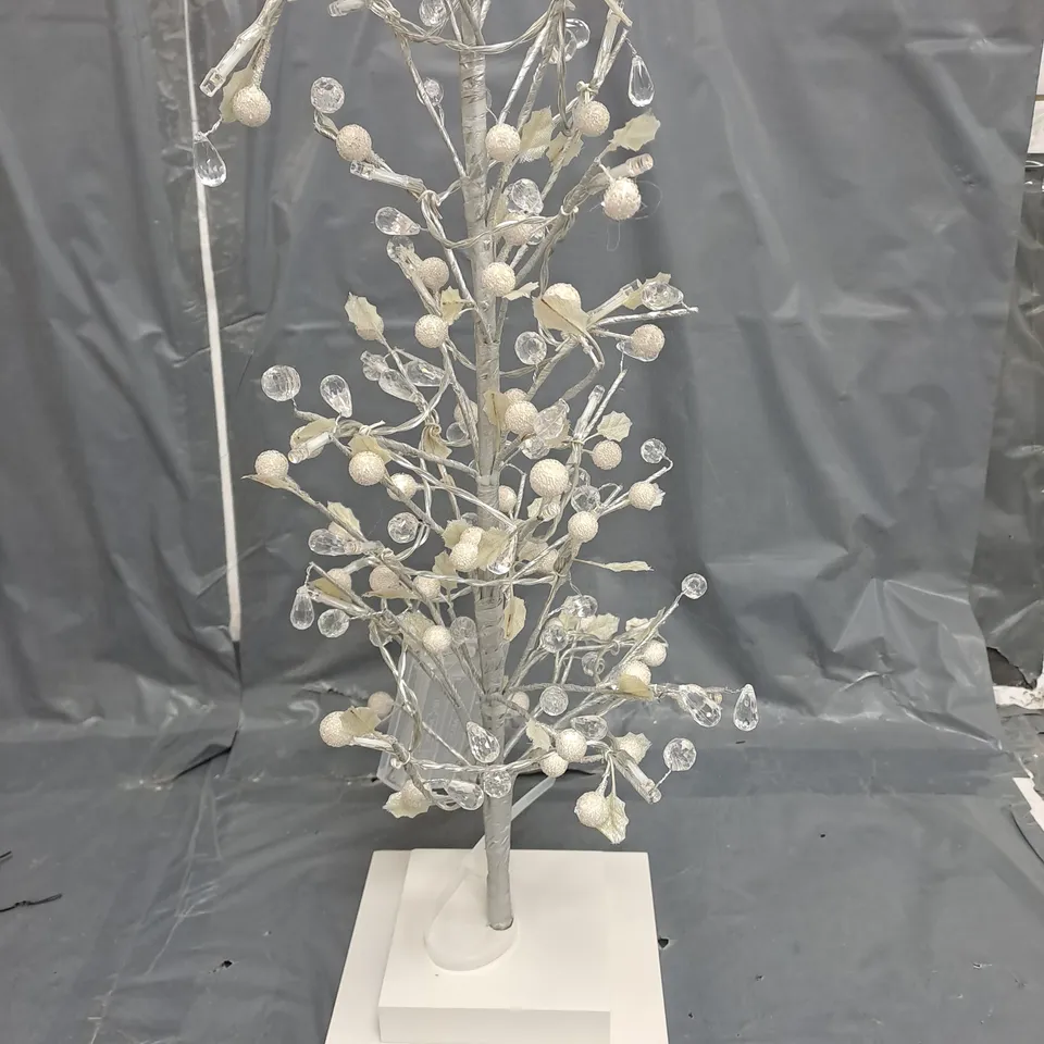 BEADED TABLE TOP TREE