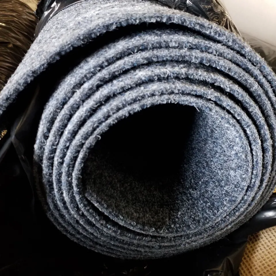 ROLL OF QUALITY FAST TRACK CORD 03 SOFT BLUE CARPET APPROXIMATELY 3.05×2M