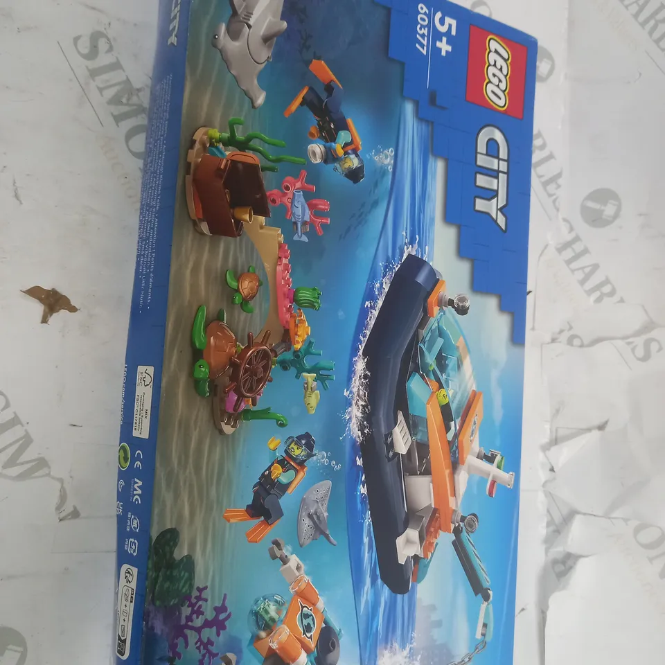 LEGO 60377 DIVING BOAT