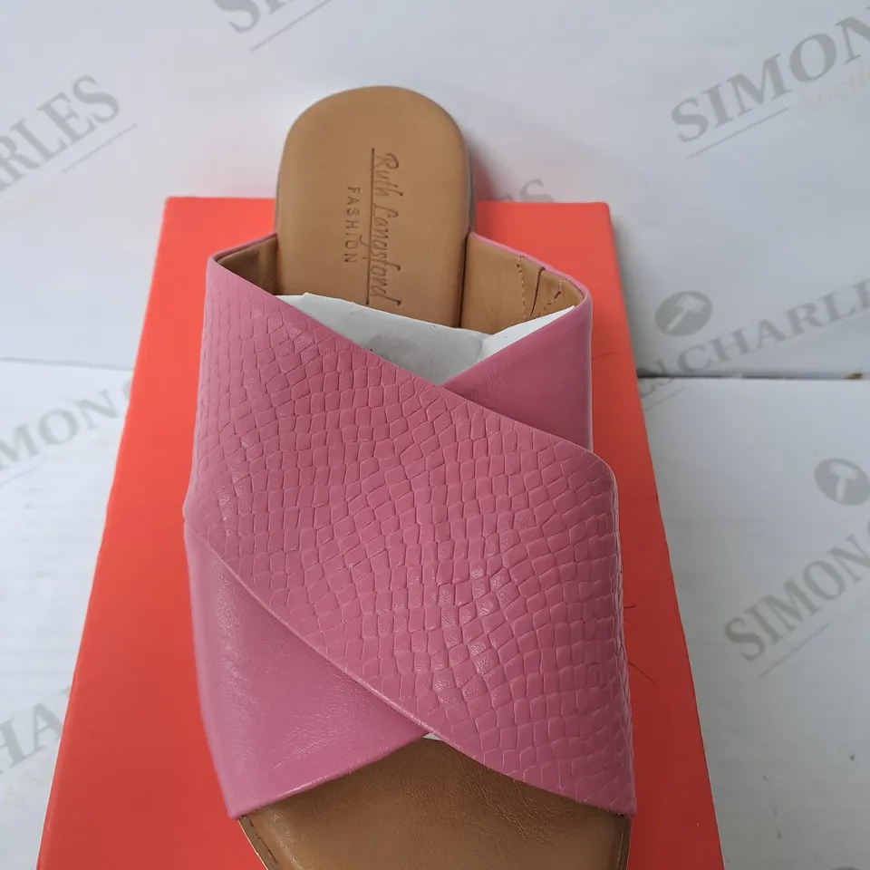 BOXED PAIR OF RUTH LANGSFORD FLAT SLIDE SANDALS IN PINK SIZE 8